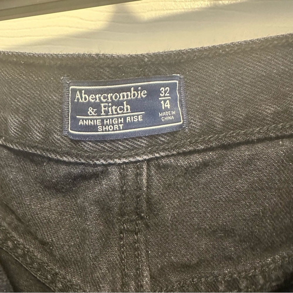 Abercrombie & Fitch Black Annie High Rise Denim Shorts Women’s Size 32/14 - Picture 3 of 5